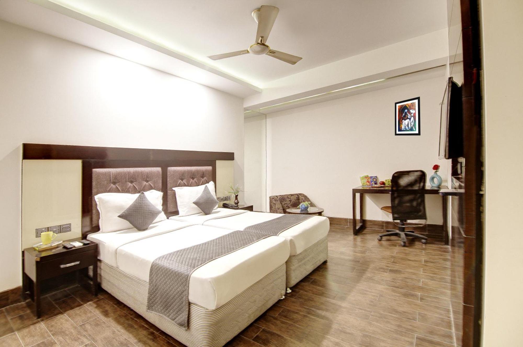 Hotel Good Times Near Ganga Ram Hospital And Karol Bagh Metro Delhi (National Capital Territory of India) Exterior foto