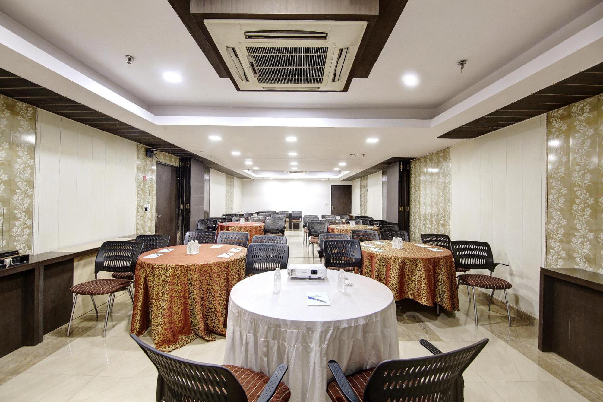 Hotel Good Times Near Ganga Ram Hospital And Karol Bagh Metro Delhi (National Capital Territory of India) Exterior foto