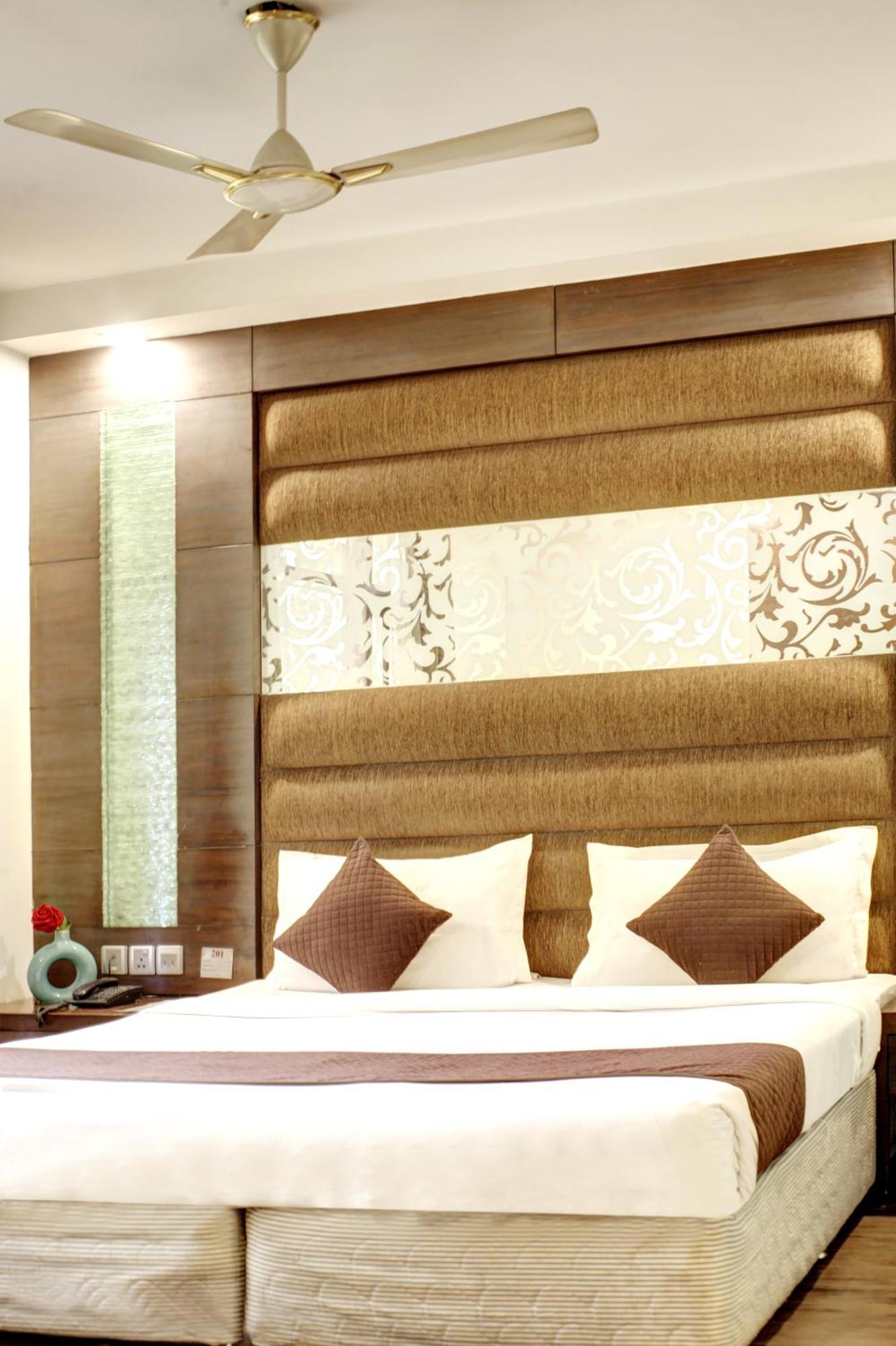 Hotel Good Times Near Ganga Ram Hospital And Karol Bagh Metro Delhi (National Capital Territory of India) Exterior foto