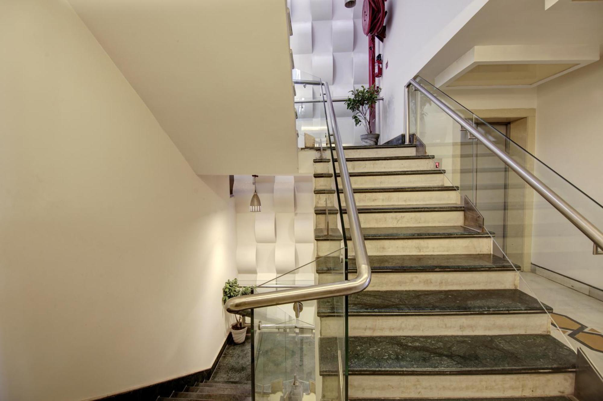 Hotel Good Times Near Ganga Ram Hospital And Karol Bagh Metro Delhi (National Capital Territory of India) Exterior foto