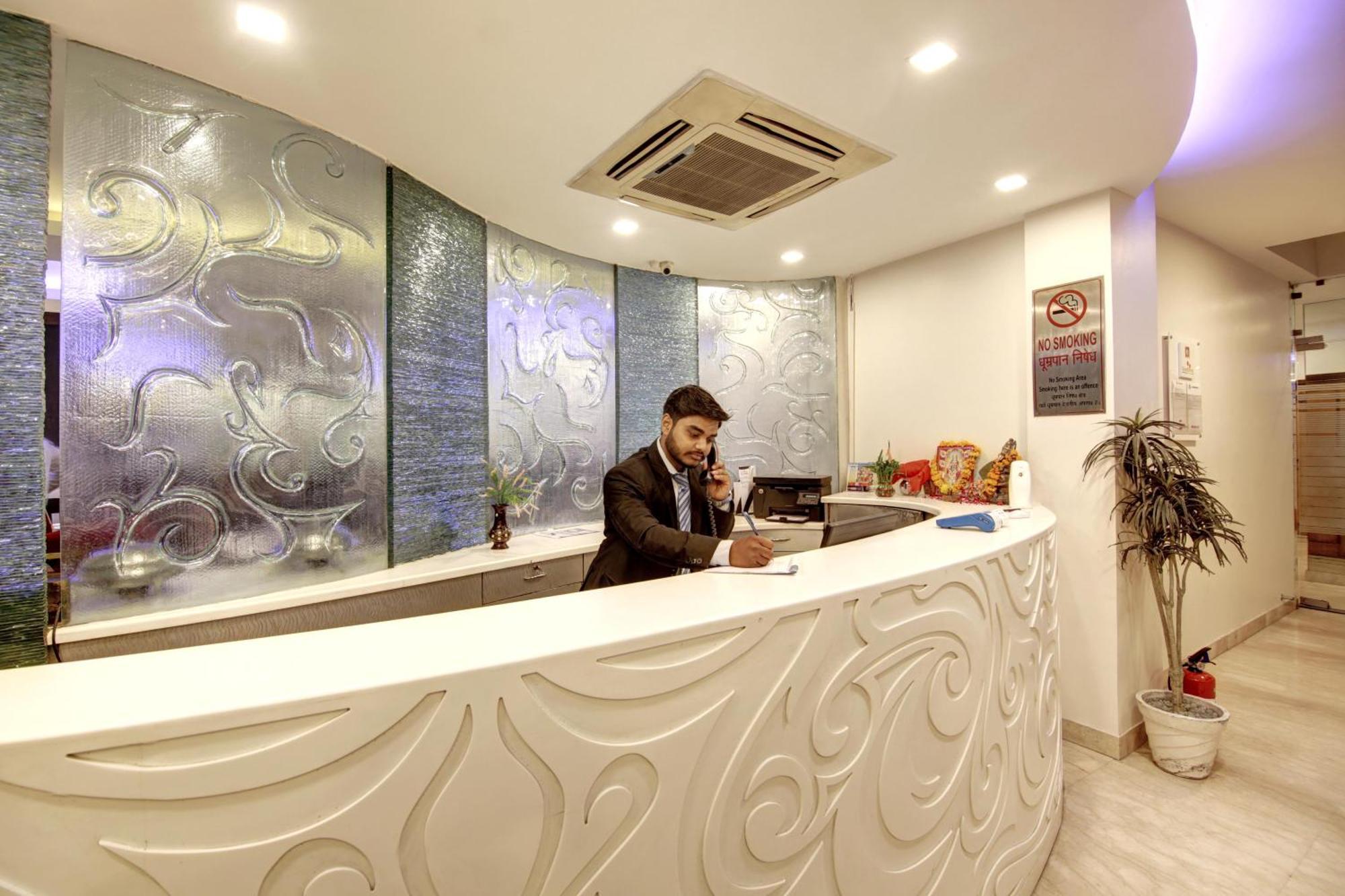 Hotel Good Times Near Ganga Ram Hospital And Karol Bagh Metro Delhi (National Capital Territory of India) Exterior foto