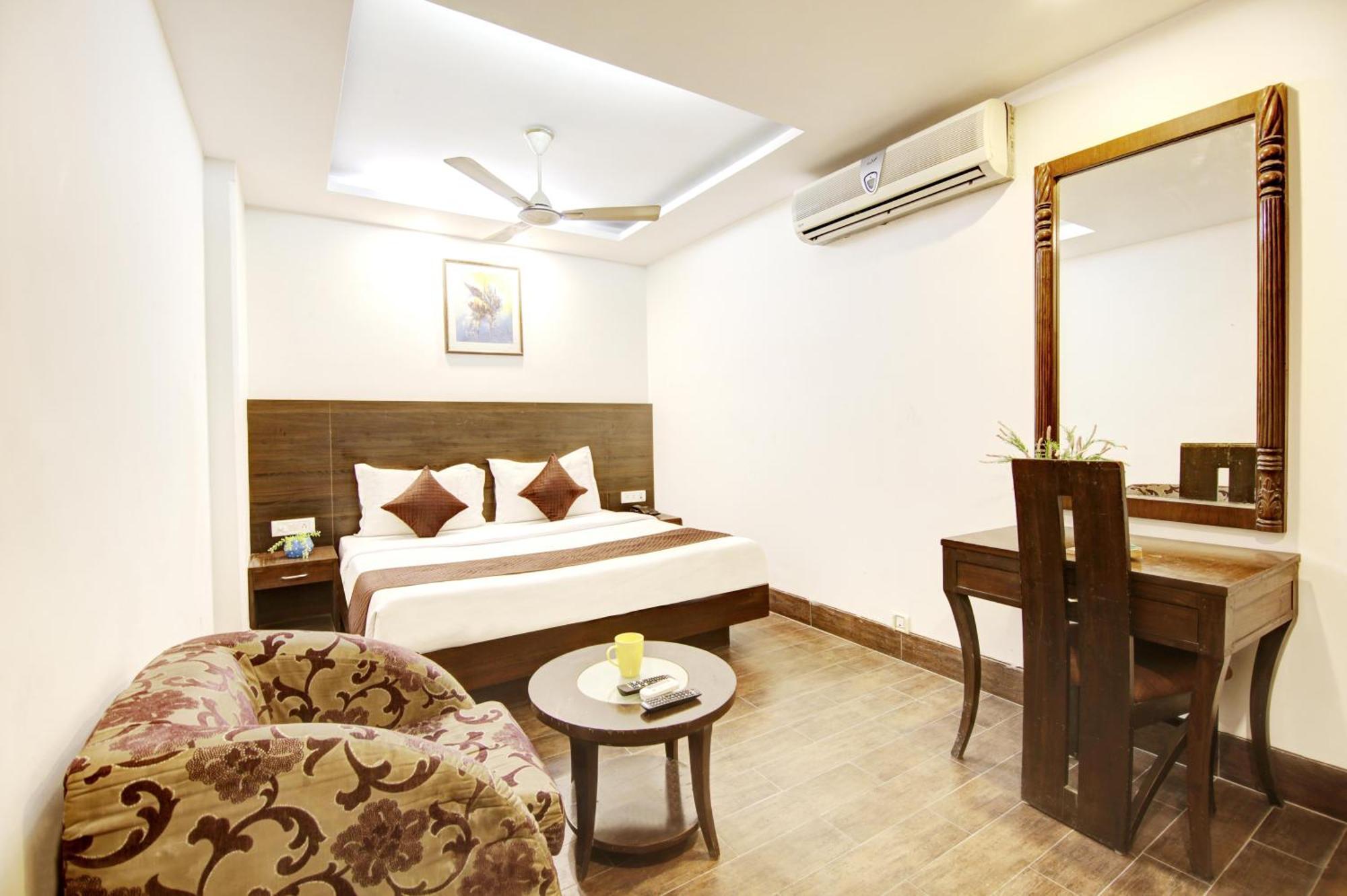 Hotel Good Times Near Ganga Ram Hospital And Karol Bagh Metro Delhi (National Capital Territory of India) Exterior foto