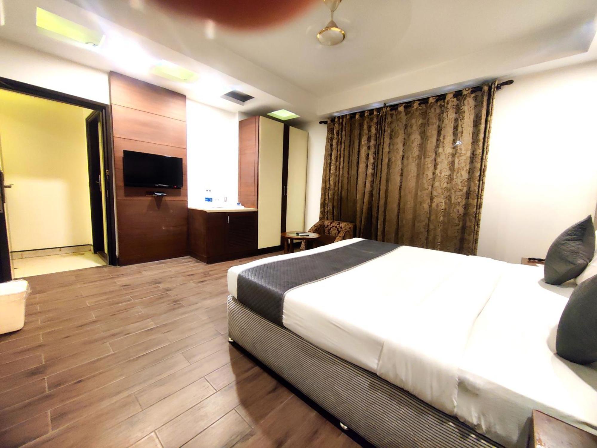 Hotel Good Times Near Ganga Ram Hospital And Karol Bagh Metro Delhi (National Capital Territory of India) Exterior foto